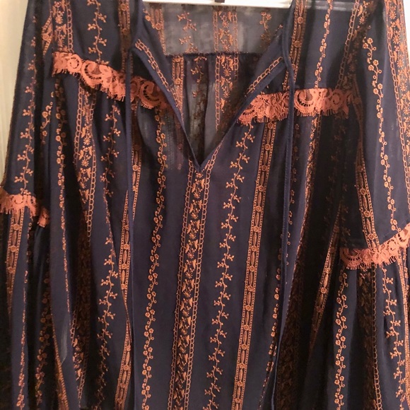 NWOT Large shirt - Picture 3 of 3